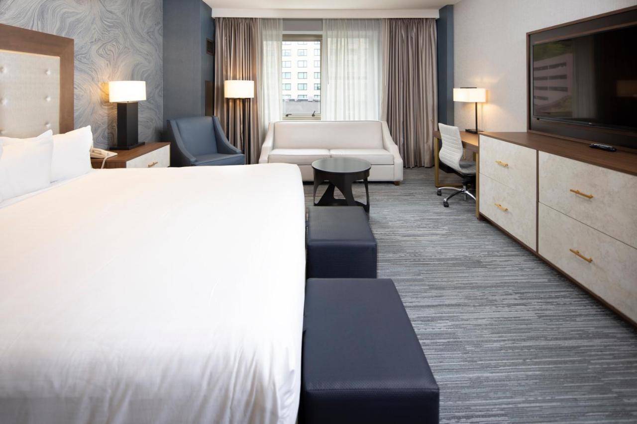 Mountain Luxury Room 1 King Non Smoking,1594014330:JPEG